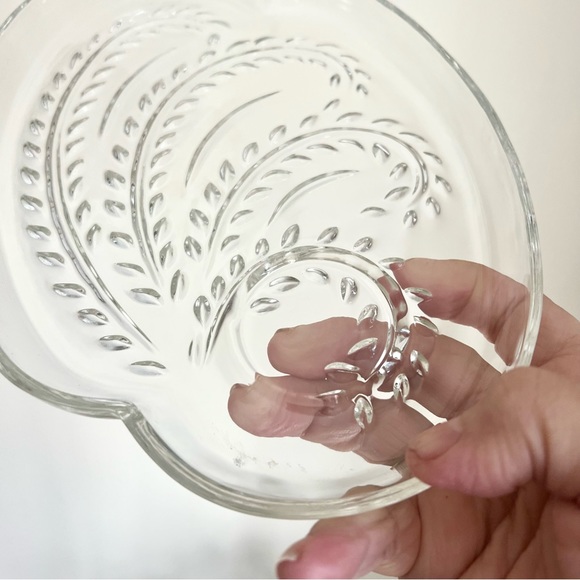 Federal Glass Co snack plates and cups in excellent condition! Set of 4 - Picture 3 of 5